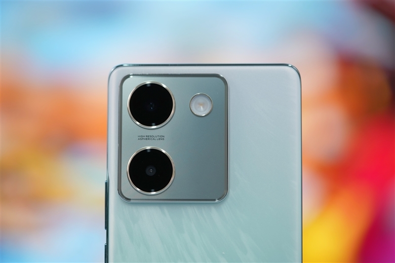 5000mAh电池轻松用一天半!vivo Y100评测:名副其实的千元高颜值续航神机