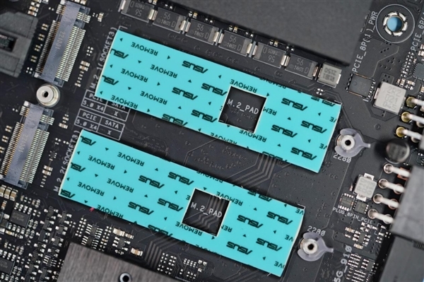 36相极致供电!华硕Pro WS TRX50-SAGE WIFI主板图赏