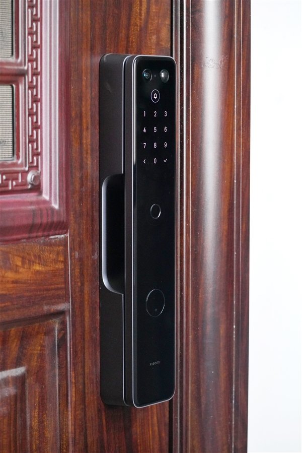 可视屏+猫眼配齐!小米智能门锁M20大屏猫眼版图赏