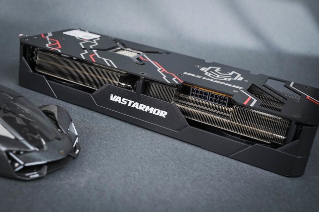 瀚铠RX 7700 XT合金Pro显卡评测 2K高帧性价比满满