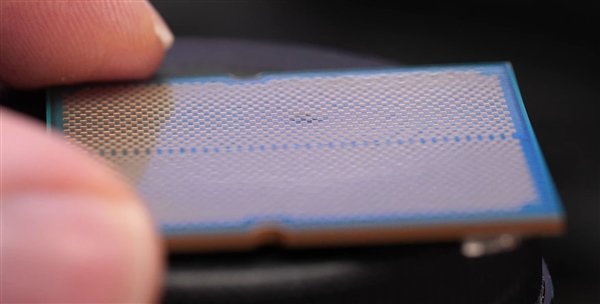 AMD锐龙7000X3D多次烧毁 主板都挂了!祸根终于找到