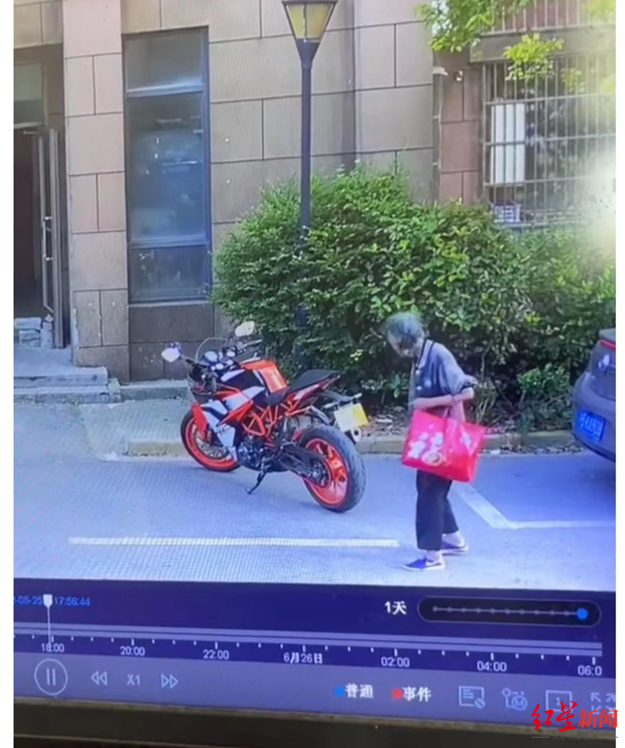 老人从车上摔下来需要检查什么（摩托碰到老人）