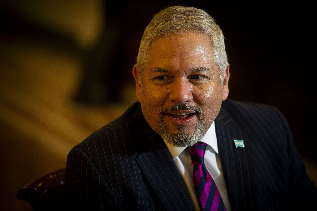 据路透社20日报道,洪都拉斯外交部长爱德华多·雷纳当天在与美国官员