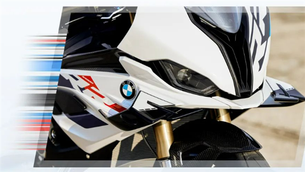 23.99万起 宝马两款新任机车皇帝上市:品牌民用摩托最高科技加持