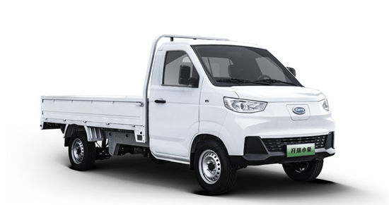 开瑞小象定位是一款新能源微卡,其在外观上有着浓郁的新能源特征.