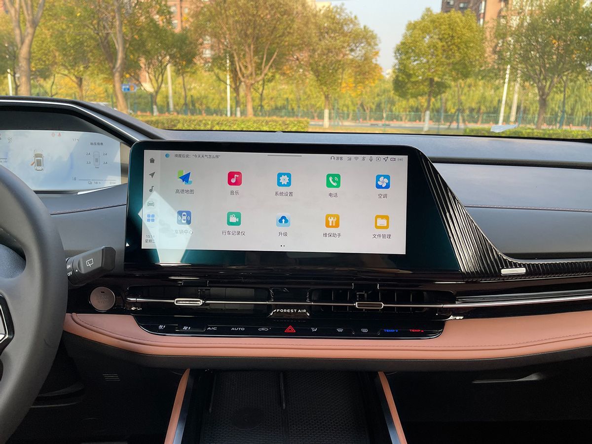 售价11.99万元起,搭插混动力,纯电续航最长125km,启源Q05实拍