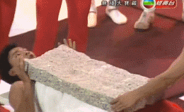 这都2023年了为什么朝鲜军队还在表演胸口碎大石