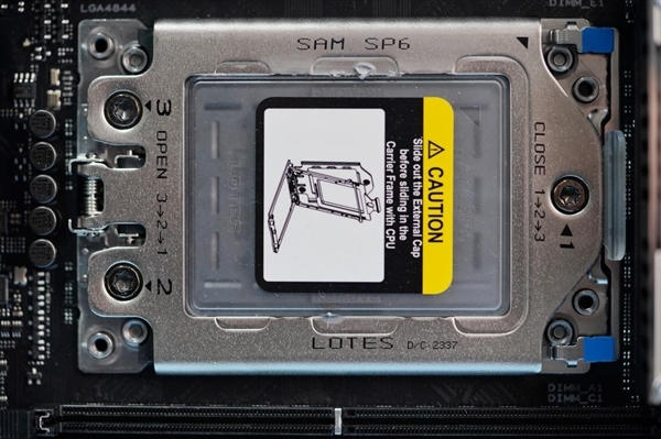 36相极致供电!华硕Pro WS TRX50-SAGE WIFI主板图赏