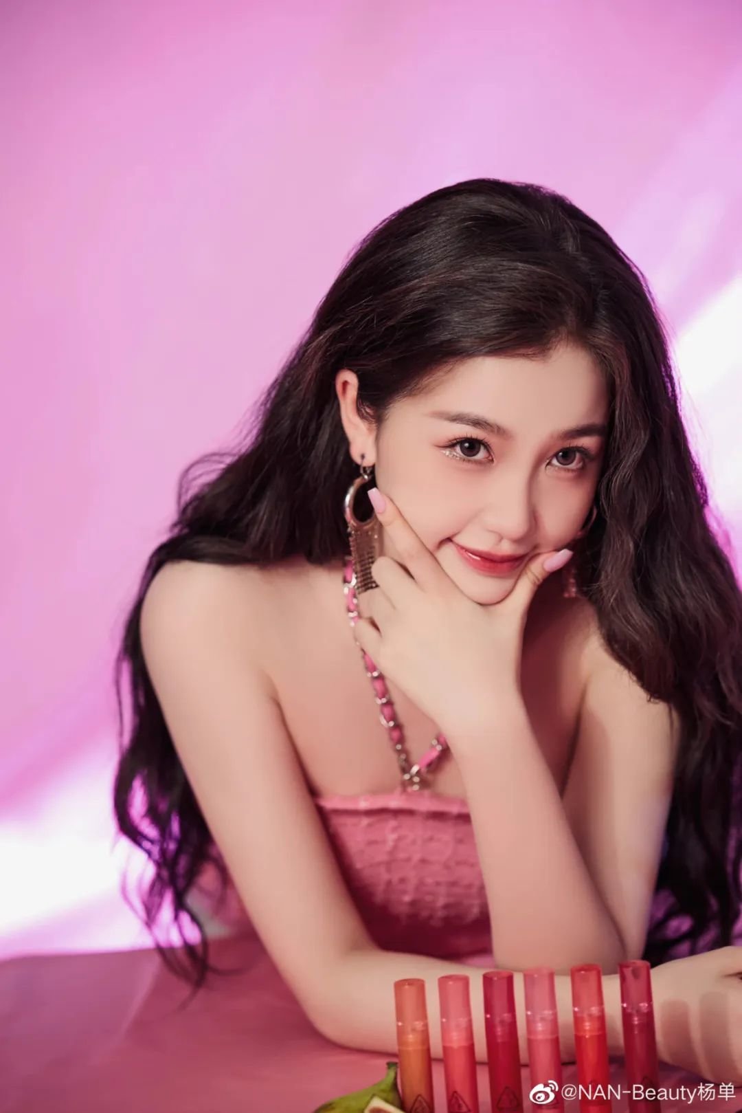 眼突计怎么用美人计｜碎钻不值钱，放眼睛上正合适_https://www.jmylbn.com_新闻资讯_第6张