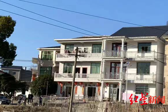 ↑永平镇胡家塘,胡鑫宇一家四口曾经住在这里,房子是自己修的