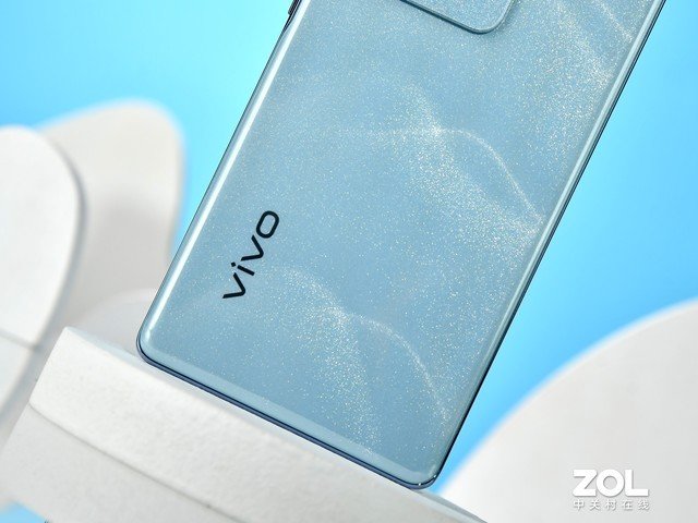 【有料评测】vivo S17评测:柔光突破极限 氛围随光而变