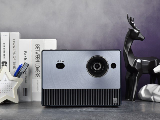 激光高配 升级加量 VIDDA三色激光智能投影C1S评测