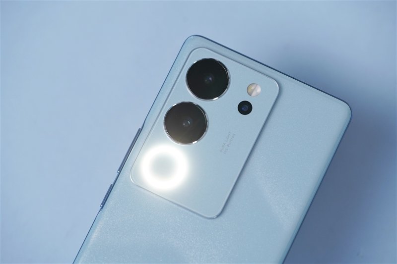 8mm机身以下我最能打!vivo S17 Pro评测:3499元轻薄手机之王