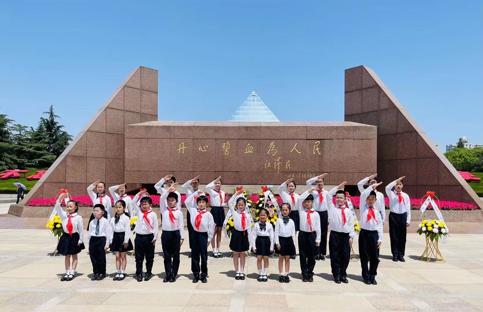 04图四-《晋元学子心向党》微电影拍摄.jpg