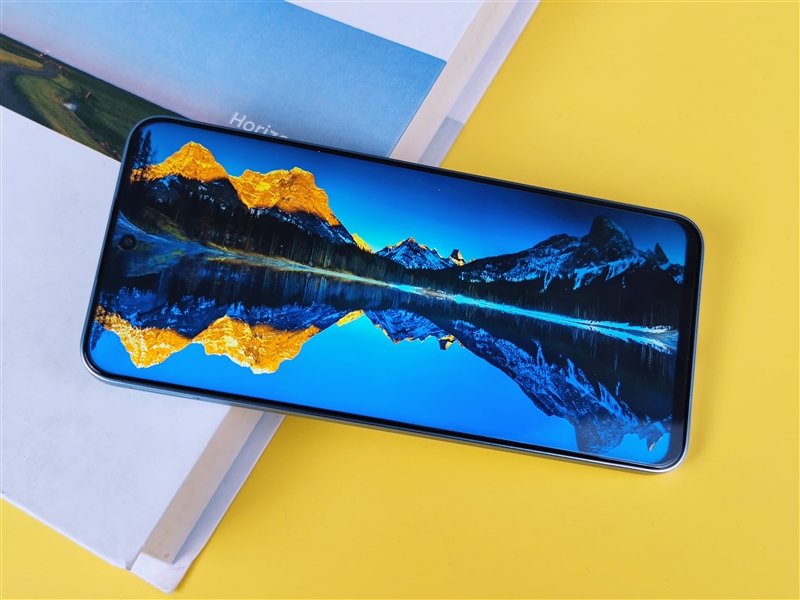 一亿像素兼顾轻薄!荣耀X50i评测:超大双存千元行列新标杆