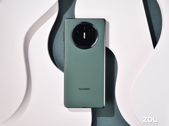 华为Mate X5上手体验:打造轻薄折叠屏体验新高峰