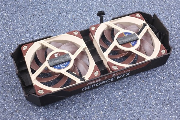 4.3槽庞然巨物!华硕猫头鹰版RTX 4080来了:噪音/温度喜人