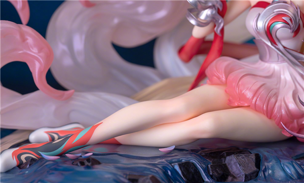 《王者荣耀》妲己九尾“收割”女玩家:实体手办1199元