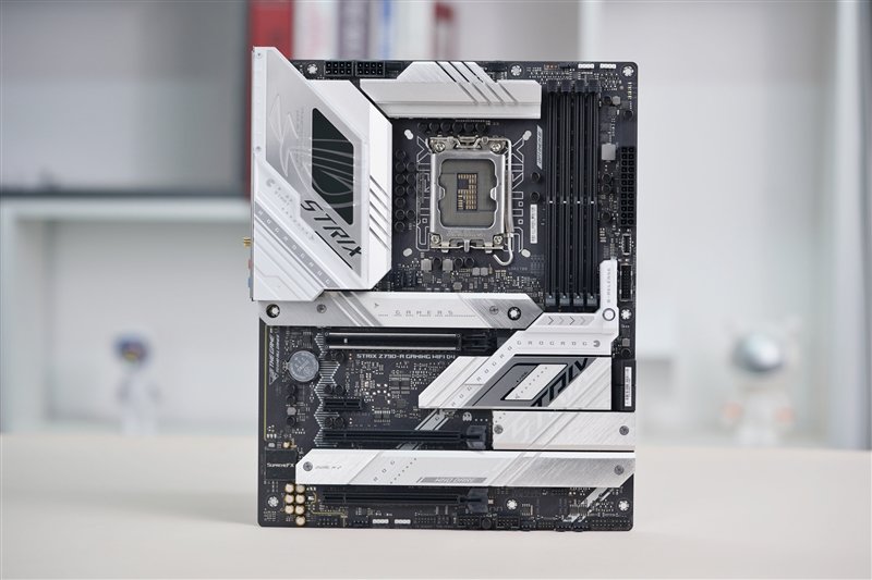 高颜值下更有非凡实力!ROG STRIX Z790-A GAMING WIFI D4吹雪主板评测:AI加持 13900KS轻松冲上6.2GHz