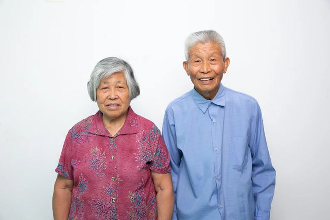 宣丙水、李彩英夫妇。 图片由受访者提供