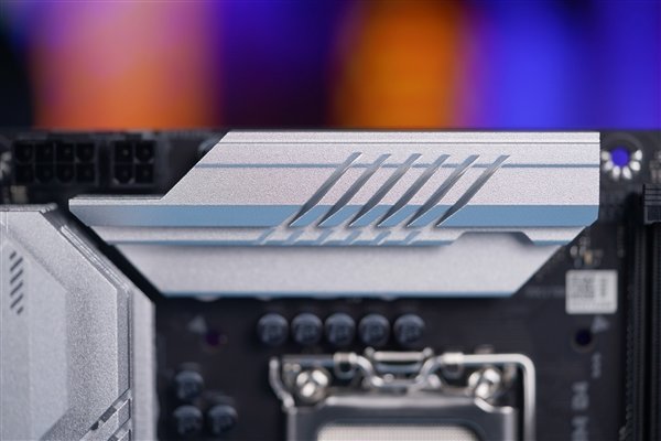 新一代甜品主板!铭瑄终结者B760M D4 WIFI图赏