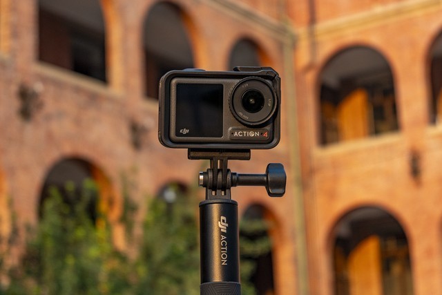 大疆Osmo Action 4运动相机评测:1/1.3英寸+18米裸机防水+耐低温长续航电池