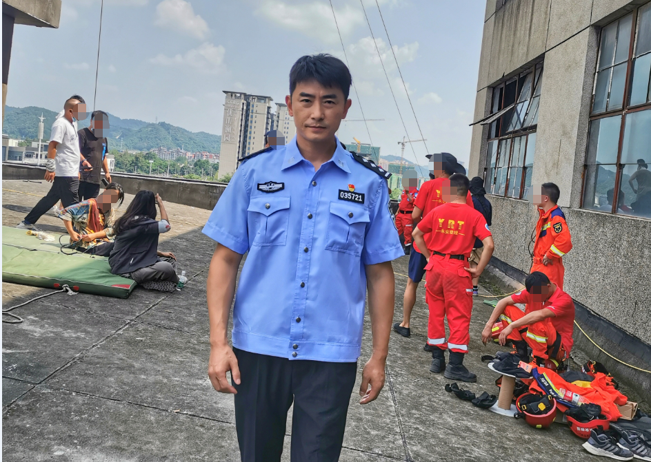 ▲赵先生工作时的剧照 受访者供图