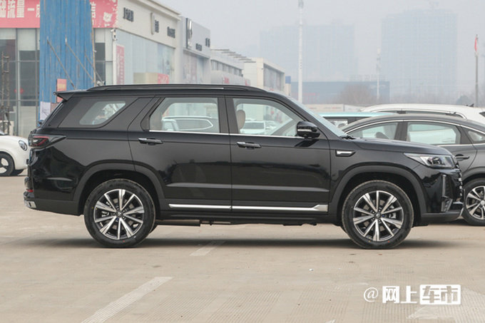 官方降价14万长安cs95plus售17591999万