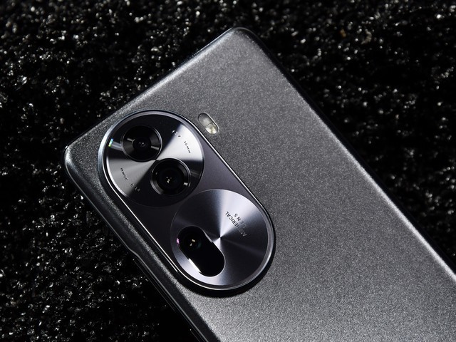 【有料评测】OPPO Reno11全面评测:“加料”标准版,2K档真首选