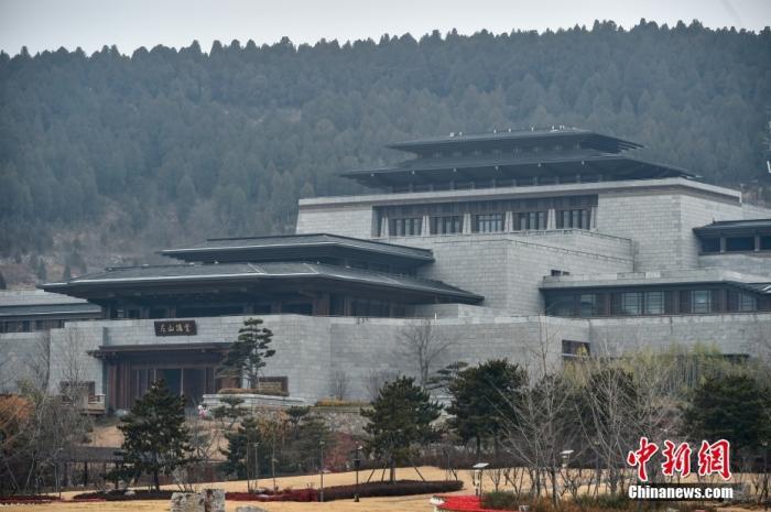 图为尼山讲堂。中新网记者 李骏 摄