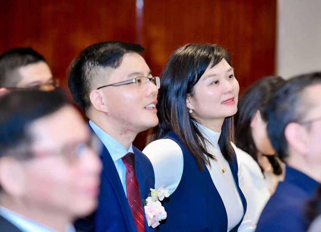 刘胜飞和李湘出席活动