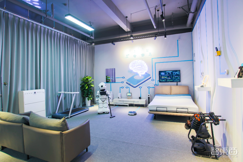 亚马逊云科技首期创业加速器顺利结营:95%生成式AI创企在做应用与工具链