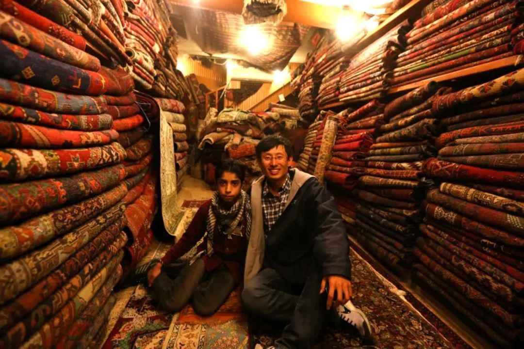 ▲在大马士革的地毯商店采访