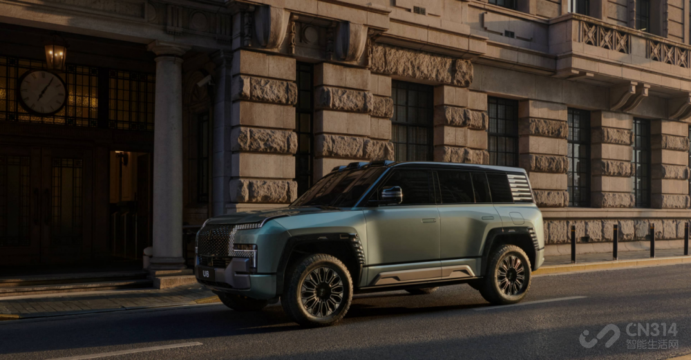 仰望U8即将上市 国产百万级豪车就看它!