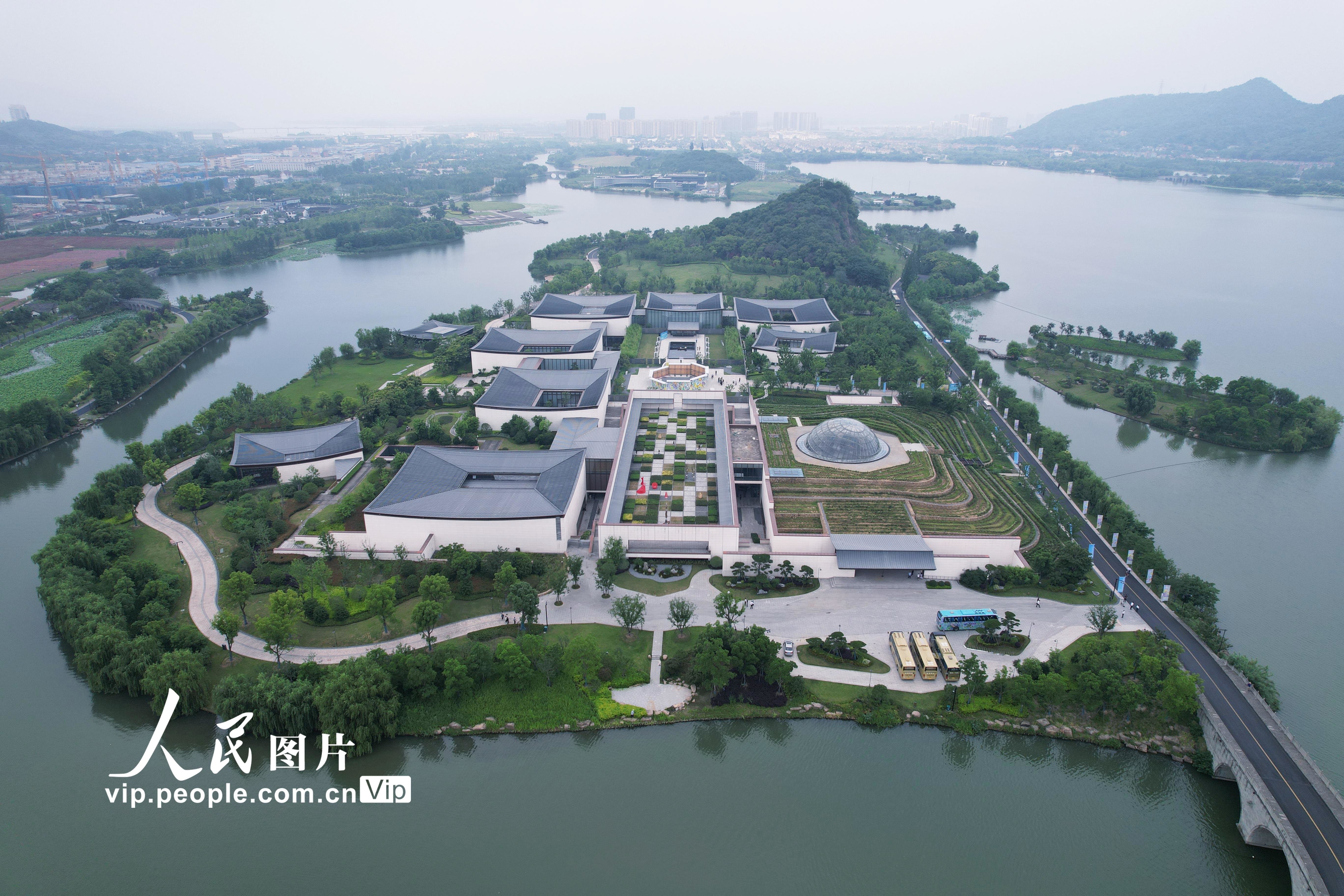  2023年6月1日，从空中俯瞰位于杭州萧山区的世界旅游博览馆。 