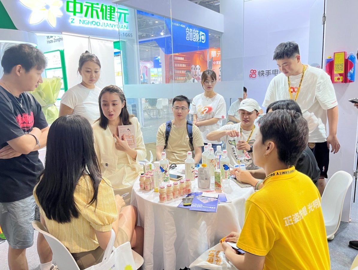 C:\Users\kyuu\Pictures\CBME 大会图片\5.JPG