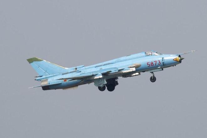 越南空军5873号苏-22 图源:越南空军