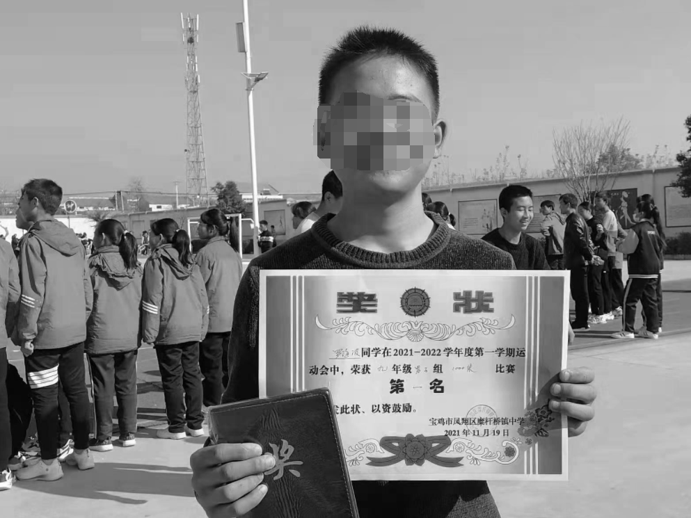小罗生前照片(受访者提供)