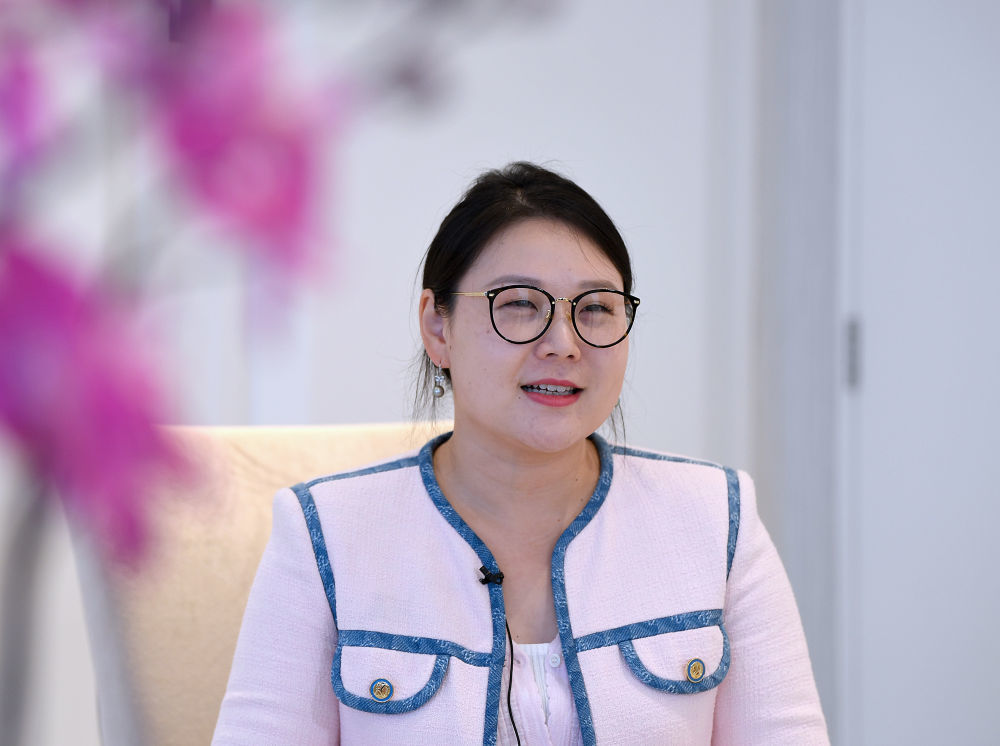 香港新任区议员:用实际行动践行服务市民誓言_凤凰网