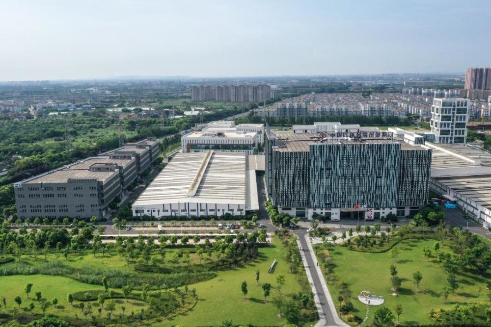 2022年8月6日拍摄的位于常州市武进区的中国以色列常州创新园(无人机