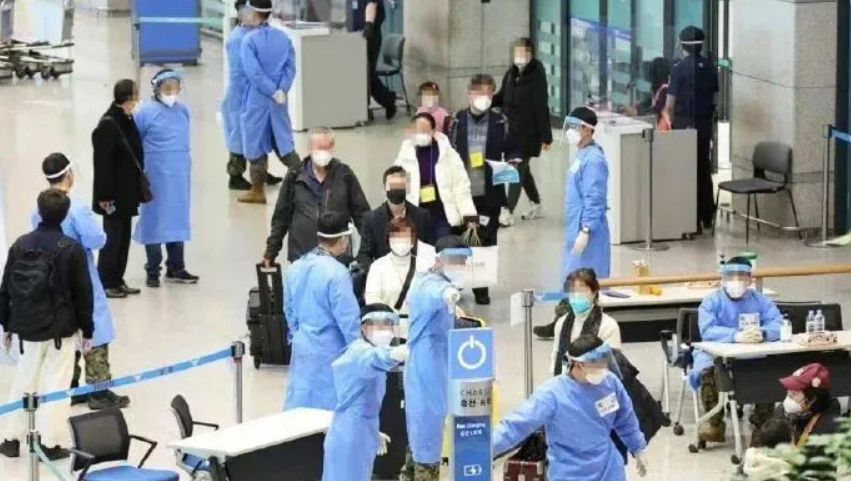 挂黄牌、住检疫所…最近中国入境日韩是种怎样的体验？