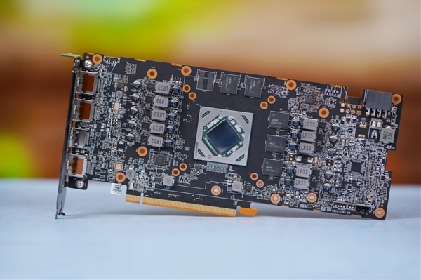 中国特供!蓝宝石AMD RX 6750 GRE 10GB白金版图赏