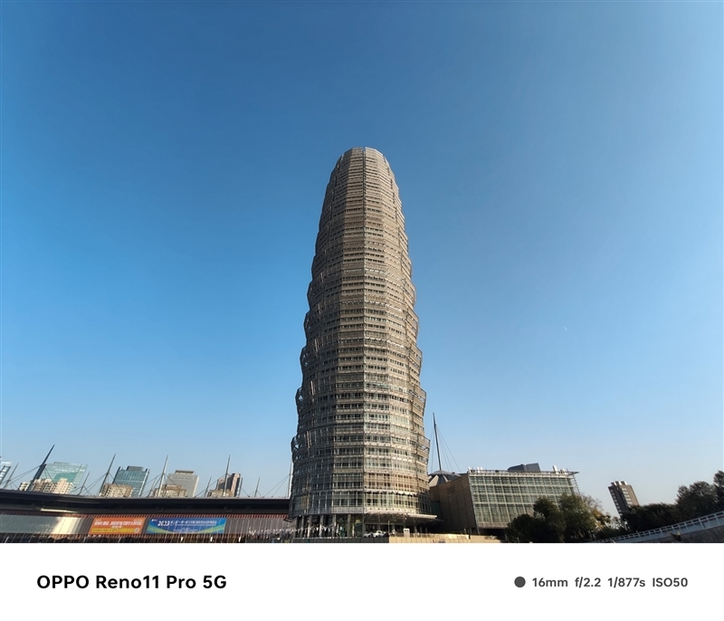 同价位唯一标配人像镜头 拍出单反级质感人像如此轻松!OPPO Reno11 Pro评测