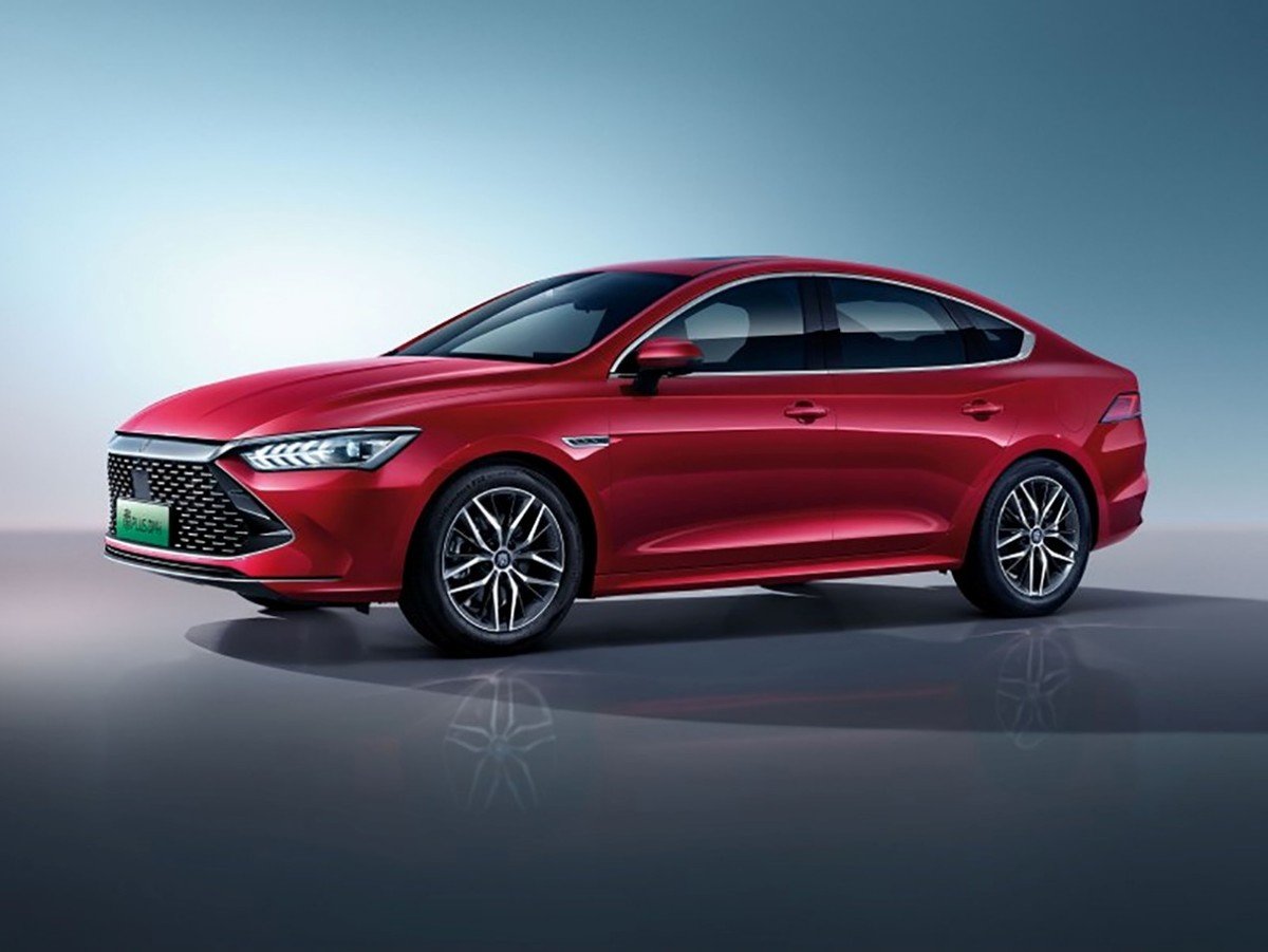 大众终于拿出诚意 直接硬刚比亚迪?朗逸新锐对比秦PLUS DM-i