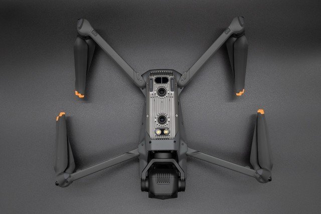 【有料评测】大疆Mavic 3 Pro评测:三摄系统4/3画幅哈苏相机旗舰无人机
