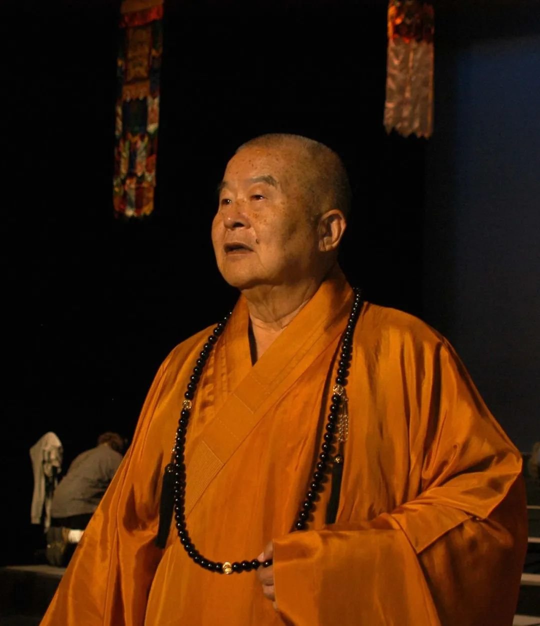 2004年,星云大师出席海峡两岸佛教音乐展演团活动。