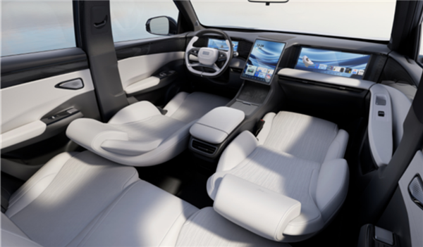 行业首创副驾控制单元 吉利银河L7推出“循迹星套装” 售499元