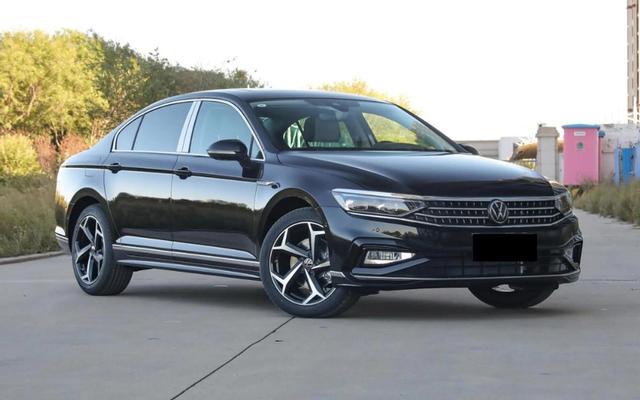 新一代迈腾谍照曝光外形更年轻尺寸加大配怀挡年内将亮相