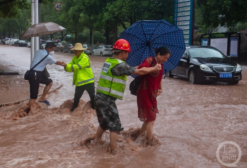 强降雨再次来袭 万州各部门联动快速应对_凤凰网