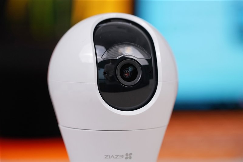 有灯座就能装 看家护院很省心!萤石C8b-4G版智能家居摄像机评测
